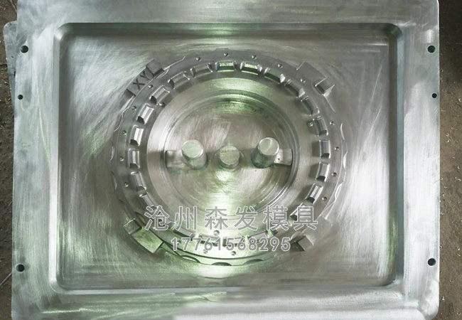压盘水平线模具