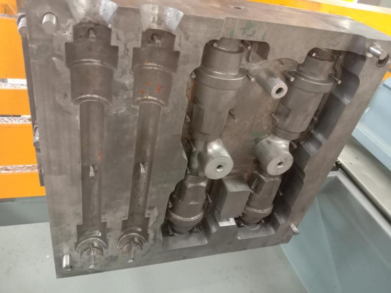 覆膜砂模具